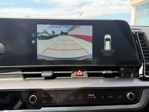 Used 2023 Kia Sportage EX FWD image 21