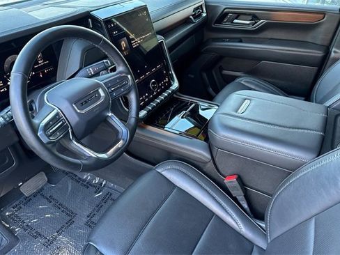 Used 2025 GMC Yukon Denali image 10