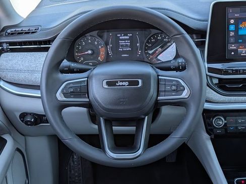 Used 2022 Jeep Compass Latitude w/ Sun and Sound Group FWD image 13