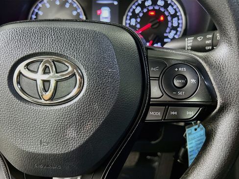 Used 2021 Toyota RAV4 LE FWD image 20