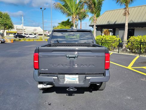 Used 2024 Toyota Tacoma SR5 AWD/4WD image 7