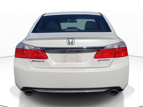Used 2015 Honda Accord Sport image 4