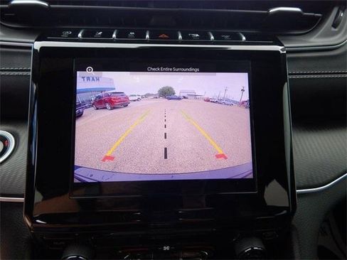 Used 2025 Jeep Grand Cherokee Laredo image 20