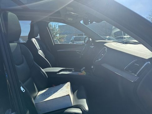 Certified 2023 Volvo XC60 B5 Plus w/ Protection Package Premier image 10