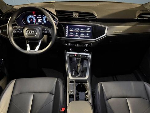 Certified 2025 Audi Q3 2.0T Premium w/ Convenience Package AWD/4WD image 15