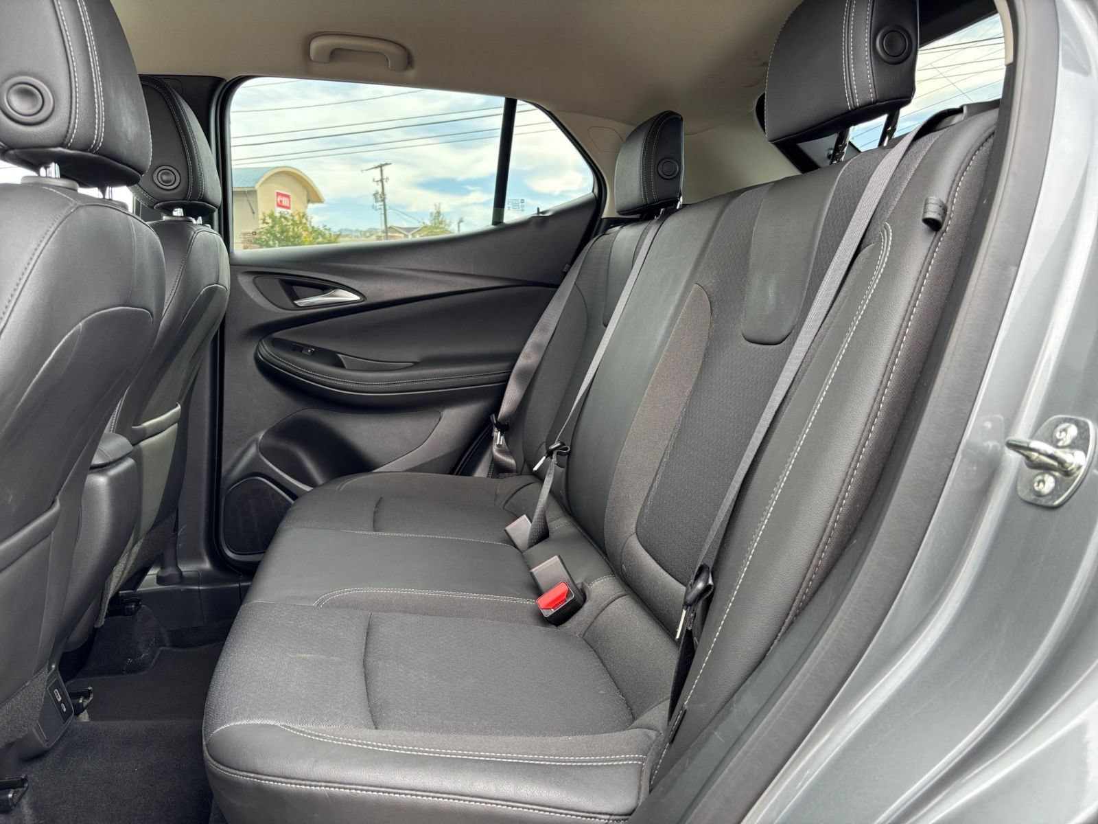 Used 2025 Buick Encore GX Preferred AWD/4WD image 25