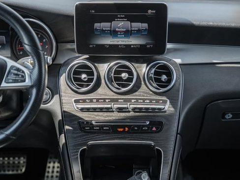 Used 2019 Mercedes-Benz GLC 300 4MATIC image 21