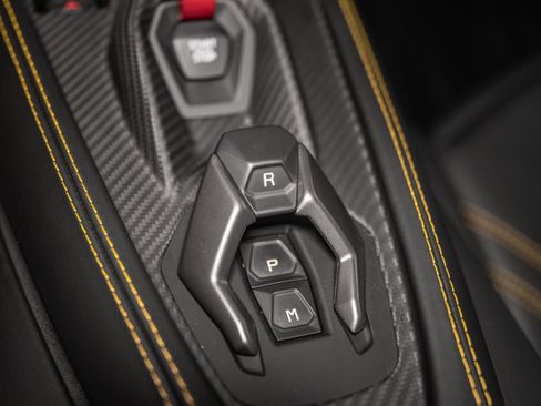 Used 2024 Lamborghini Revuelto image 45