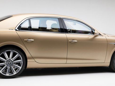 Used 2015 Bentley Flying Spur W12 image 31