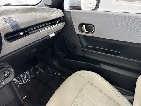 Certified 2025 MINI Cooper 2-Door Hardtop image 24