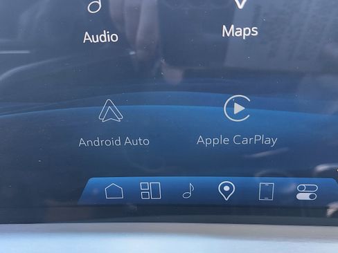 Used 2024 Cadillac Lyriq Luxury image 6