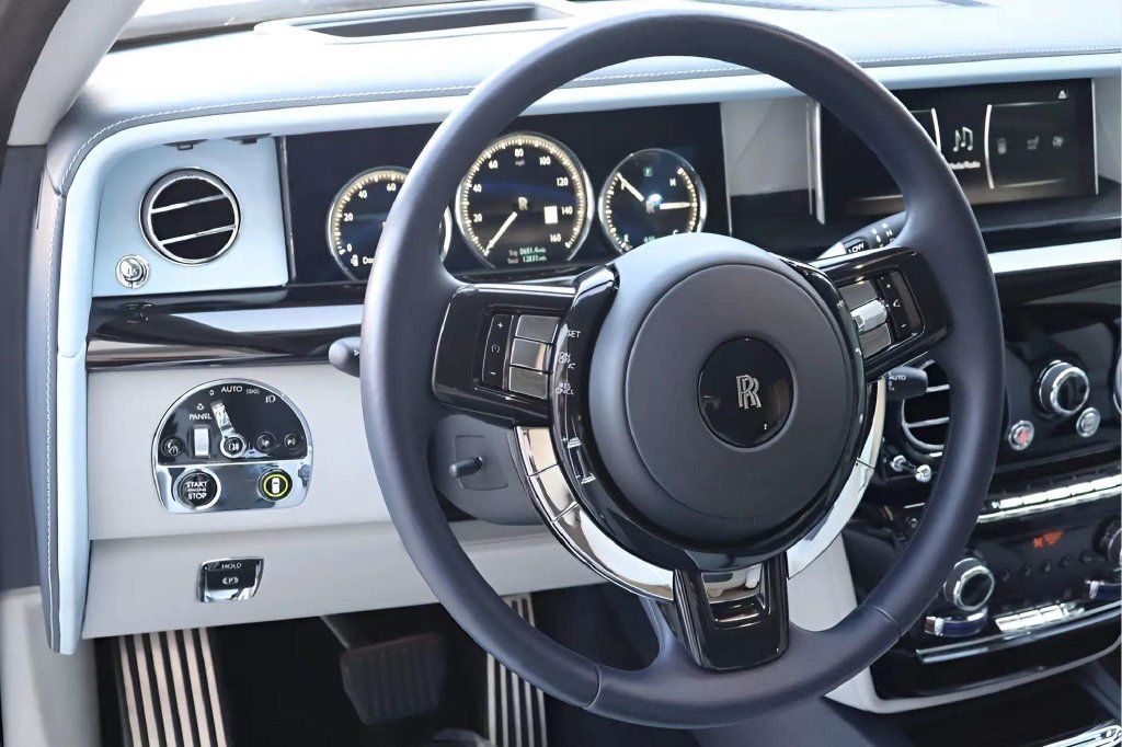 Certified 2019 Rolls-Royce Phantom Sedan RWD image 20