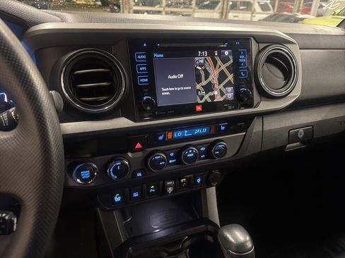 Used 2019 Toyota Tacoma TRD Off-Road image 7