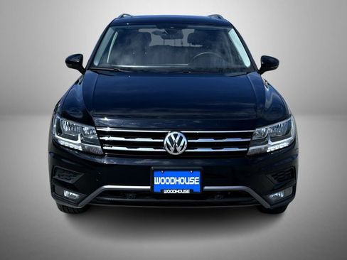 Used 2020 Volkswagen Tiguan SEL AWD/4WD image 2