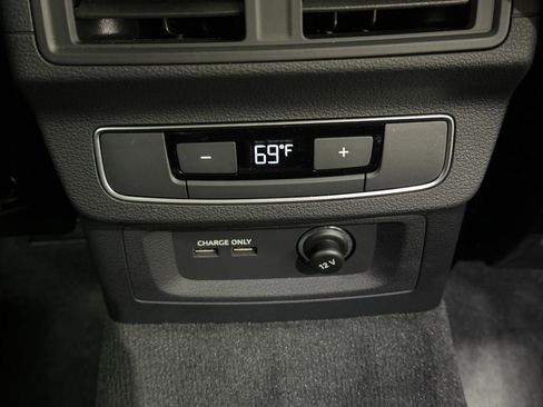 Certified 2023 Audi Q5 2.0T Premium w/ Convenience Package image 11