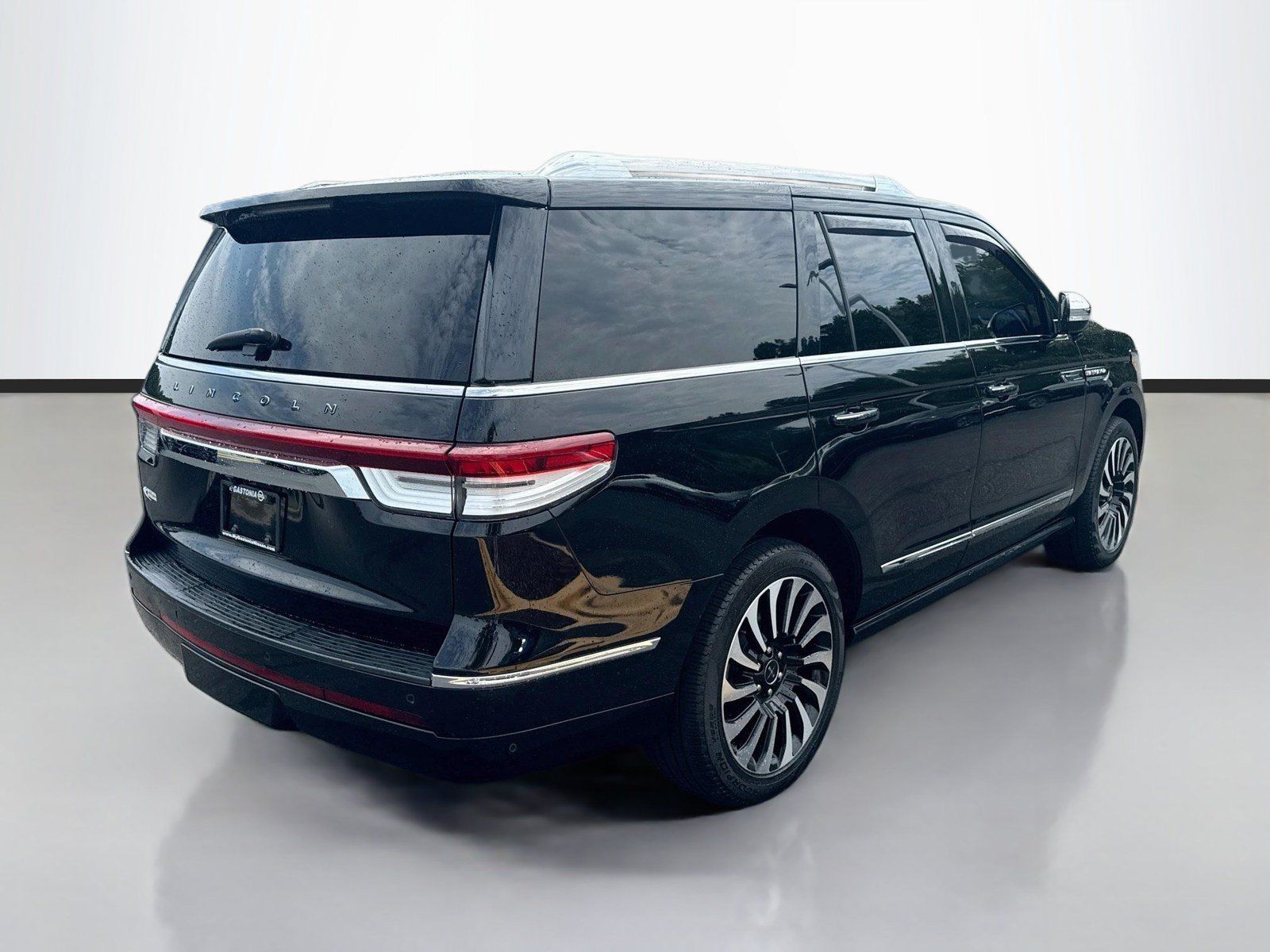 Used 2022 Lincoln Navigator Black Label AWD/4WD image 7