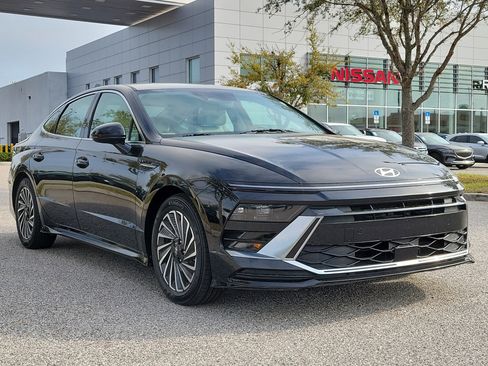 Used 2025 Hyundai Sonata SEL image 3