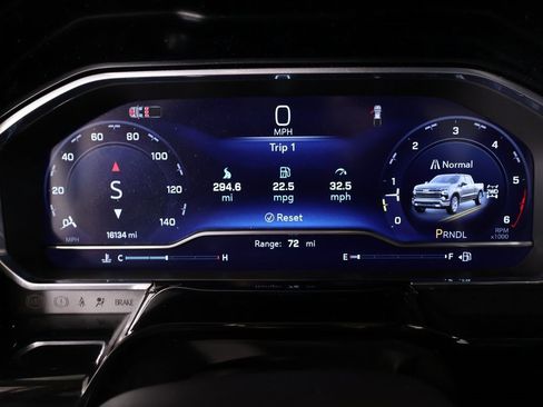 Used 2024 Chevrolet Silverado 1500 RST w/ Z71 Off-Road Package image 4