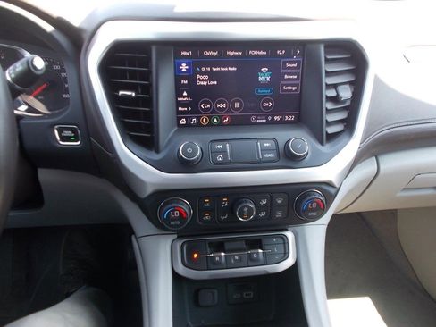 Used 2023 GMC Acadia SLT image 23