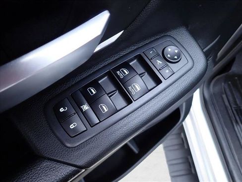 Used 2019 RAM 1500 Big Horn AWD/4WD image 13