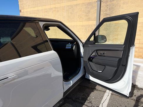 New 2026 Land Rover Range Rover Sport SE image 19