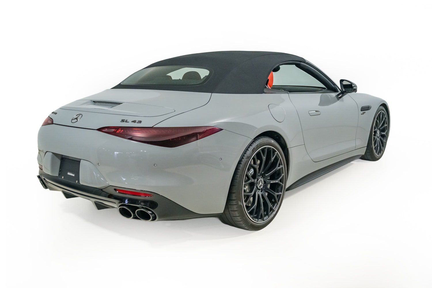 Used 2025 Mercedes-Benz SL 43 AMG w/ Driver Assistance Package image 9