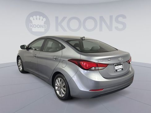 Used 2015 Hyundai Elantra SE w/ Option Group 02 image 4