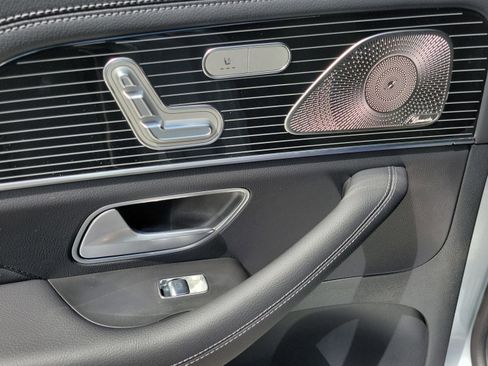 New 2026 Mercedes-Benz GLS 580 4MATIC image 12