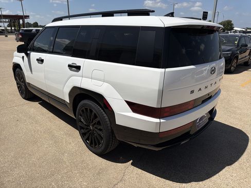 Used 2025 Hyundai Santa Fe Calligraphy FWD image 4