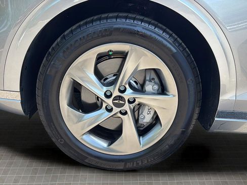 Certified 2026 Genesis GV70 2.5T AWD/4WD image 45