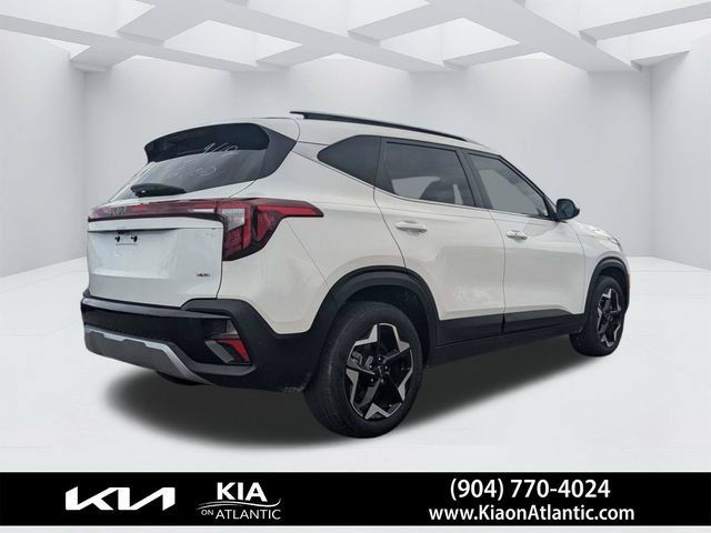 Used 2025 Kia Seltos EX w/ EX Sunroof Package AWD/4WD image 3