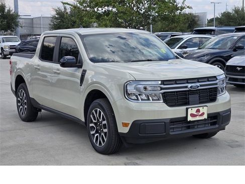 Used 2024 Ford Maverick Lariat w/ 4K Tow Package image 3