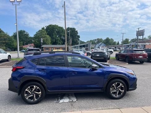 Used 2024 Subaru Crosstrek 2.0i Premium AWD/4WD image 3