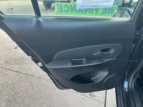 Used 2016 Chevrolet Cruze LT image 13