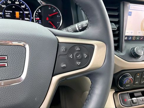 Used 2023 GMC Acadia Denali AWD/4WD image 23