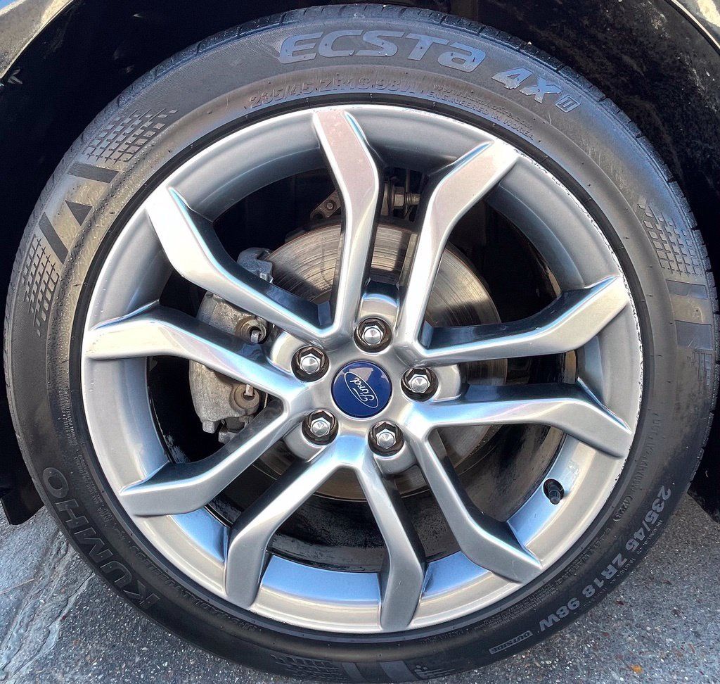 Used 2017 Ford Fusion SE w/ Equipment Group 201A FWD image 10
