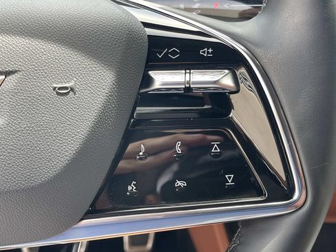 Used 2025 Cadillac Optiq Sport 2 AWD/4WD image 38