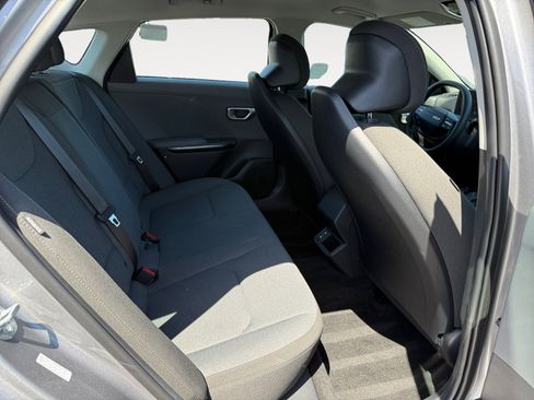 Used 2025 Kia K4 FWD image 18