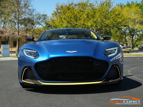 Used 2023 Aston Martin DBS Coupe RWD image 10