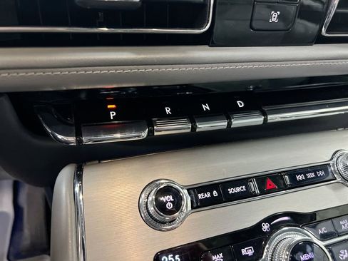 Used 2020 Lincoln Aviator Reserve w/ Equipment Group 201A image 18