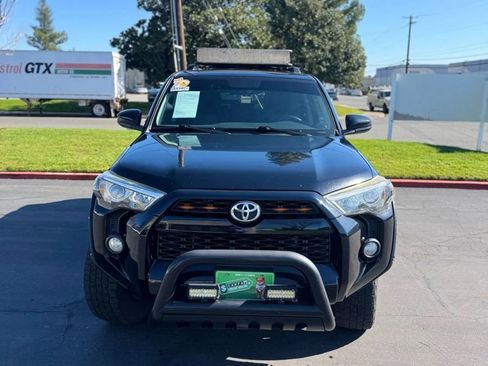 Used 2016 Toyota 4Runner SR5 image 2