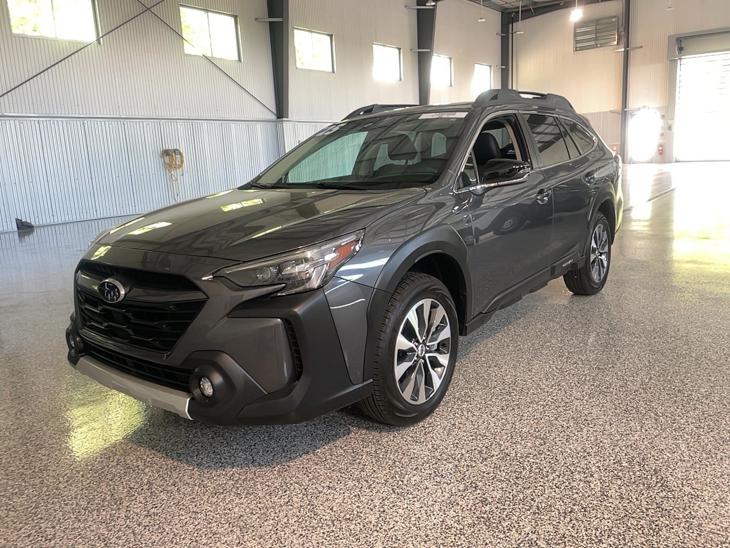 Used 2025 Subaru Outback Limited AWD/4WD image 4