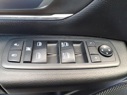 Used 2019 RAM 1500 Big Horn AWD/4WD image 14