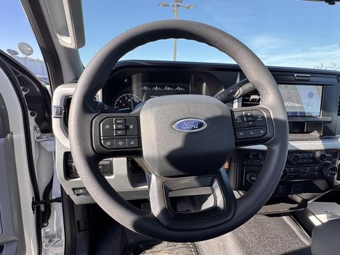 New 2025 Ford F250 XL w/ XL Chrome Package image 19