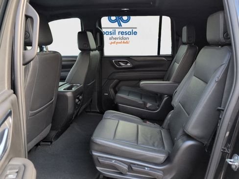 Used 2023 Chevrolet Suburban Z71 image 22