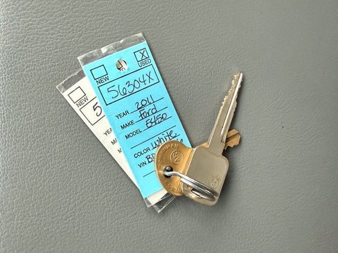 Used 2011 Ford E-450 and Econoline 450 Super Duty image 28