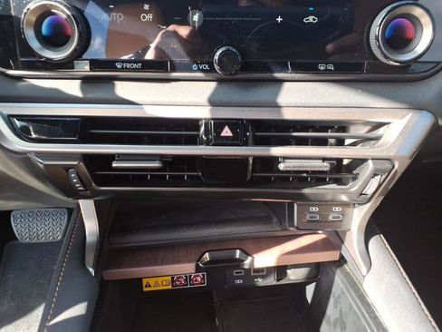 Used 2025 Lexus RX 350 Premium w/ Accessory Package (K3) image 15