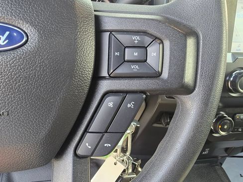 Used 2022 Ford F250 XLT w/ Camper Package RWD image 17