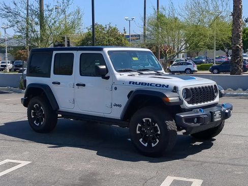 Used 2024 Jeep Wrangler Unlimited Rubicon 4xe AWD/4WD image 10