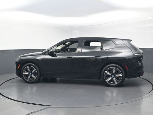 Used 2024 BMW iX xDrive50 w/ Premium Package AWD/4WD image 9